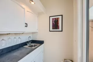 Photo #5: 230017285 Listing