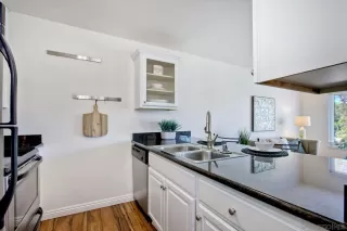 Photo #6: 230017295 Listing 