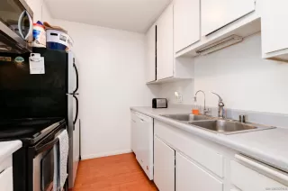 Photo #4: 230017324 Listing