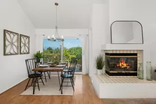 Photo #5: 230017369 Listing