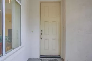 Photo #5: 230017396 Listing