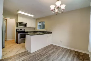 Photo #4: 230017408 Listing