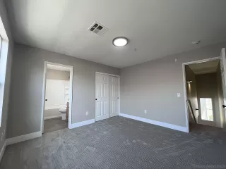 Photo #5: 230017468 Listing