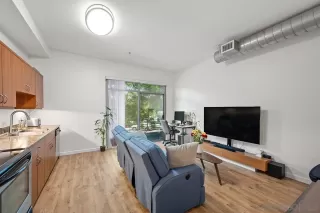 Photo #4: 230017491 Listing