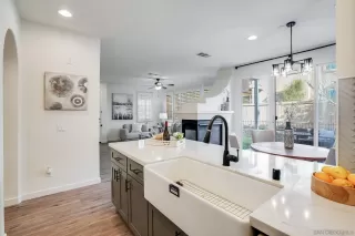 Photo #2: 230017493 Listing 