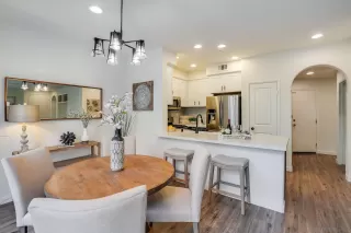 Photo #4: 230017493 Listing 