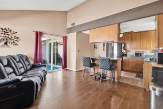 Photo #6: 230017494 Listing