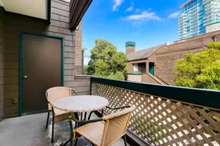 Photo #5: 230017530 Listing 