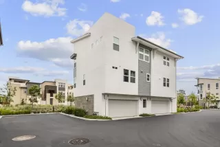 Photo #2: 230017552 Listing