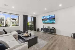 Photo #3: 230017552 Listing