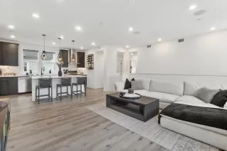 Photo #5: 230017552 Listing