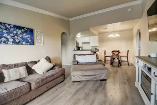 Photo #3: 230017603 Listing