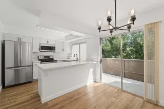 Photo #5: 230017615 Listing