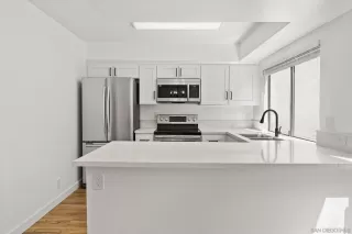 Photo #6: 230017615 Listing