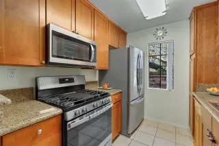 Photo #4: 230017619 Listing