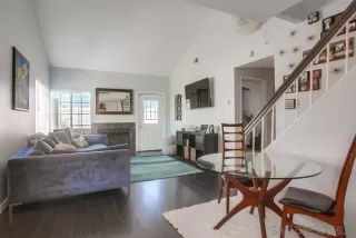 Photo #6: 230017626 Listing