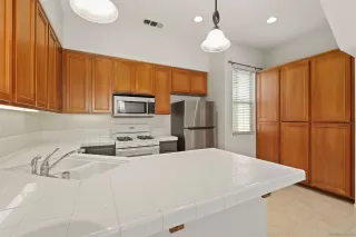 Photo #5: 230017671 Listing