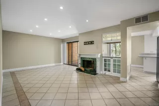 Photo #3: 230017860 Listing