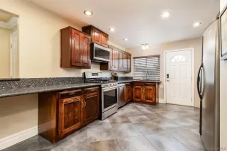 Photo #3: 230017896 Listing 