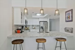 Photo #4: 230018019 Listing