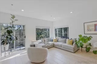 Photo #6: 230018019 Listing