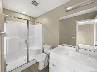 Photo #6: 230018050 Listing