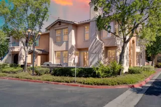 Photo #2: 230018071 Listing