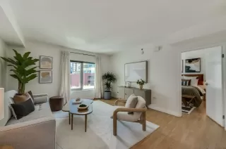 Photo #2: 230018094 Listing