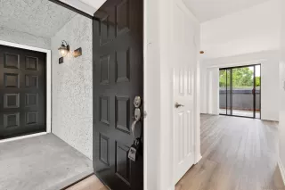 Photo #3: 230018115 Listing