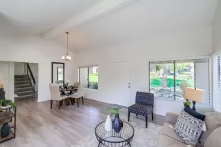 Photo #4: 230018135 Listing