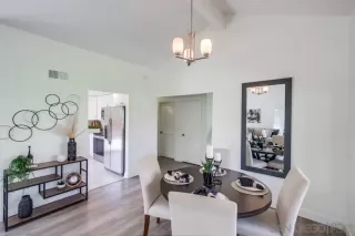 Photo #5: 230018135 Listing