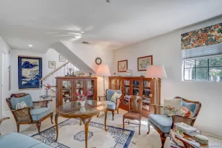 Photo #3: 230018147 Listing