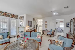 Photo #5: 230018147 Listing