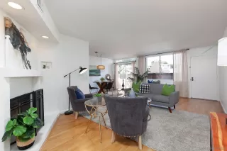 Photo #4: 230018200 Listing 