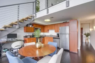 Photo #3: 230018228 Listing