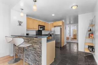 Photo #5: 230018285 Listing