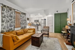 Photo #5: 230018293 Listing