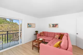 Photo #3: 230018300 Listing