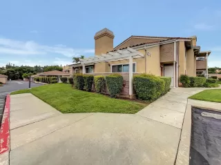 Photo #4: 230018311 Listing