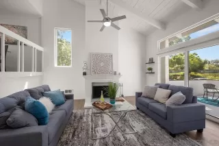 Photo #4: 230018348 Listing