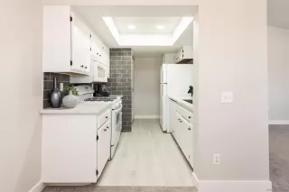 Photo #4: 230018356 Listing