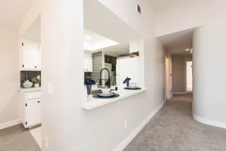 Photo #5: 230018356 Listing