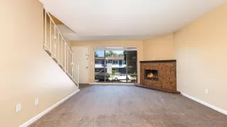 Photo #2: 230018382 Listing