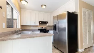 Photo #6: 230018382 Listing