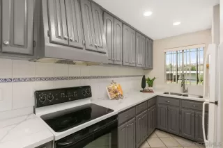 Photo #5: 230018498 Listing