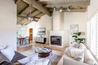 Photo #2: 230018525 Listing