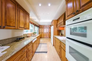 Photo #4: 230018525 Listing