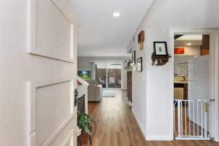 Photo #3: 230018528 Listing