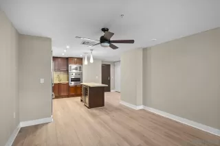 Photo #5: 230018538 Listing