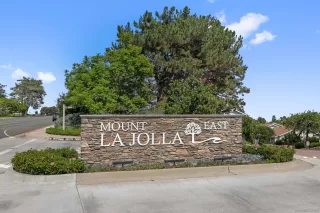 Photo #5: 230018541 Listing 